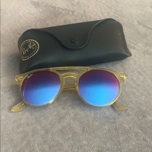 Women’s Ray-Ban sunglasses, Purple mirror lens!